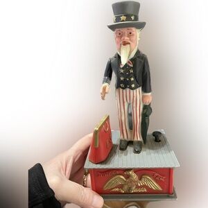 1975 USA Plastic Reproduction Working Old Time Uncle Sam Mechanical Bank America